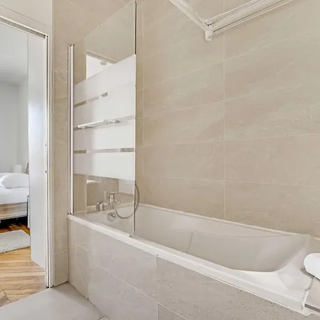 Spacious 1br 4p - Champs-elysees Paris